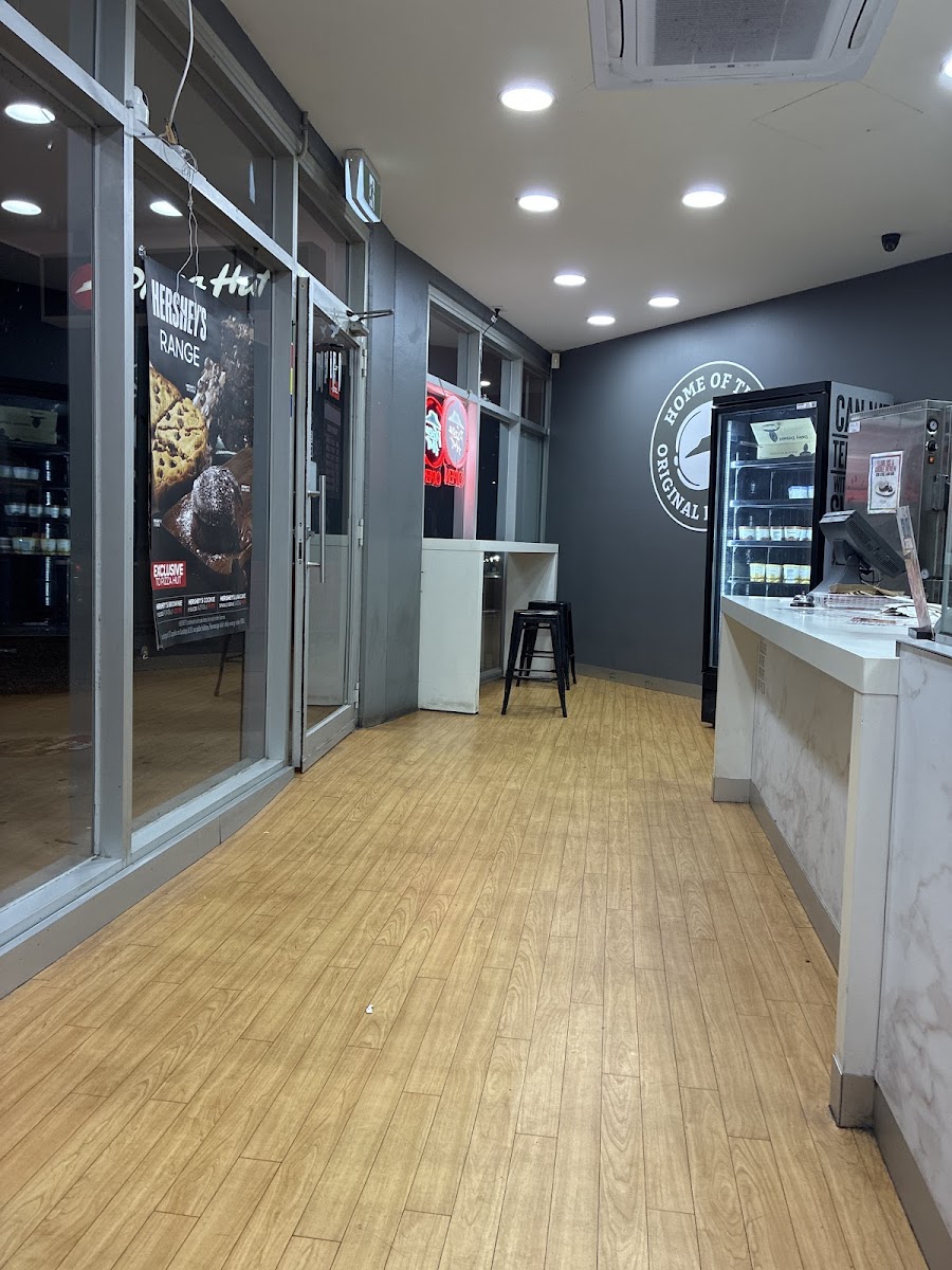 Pizza Hut Photo 8