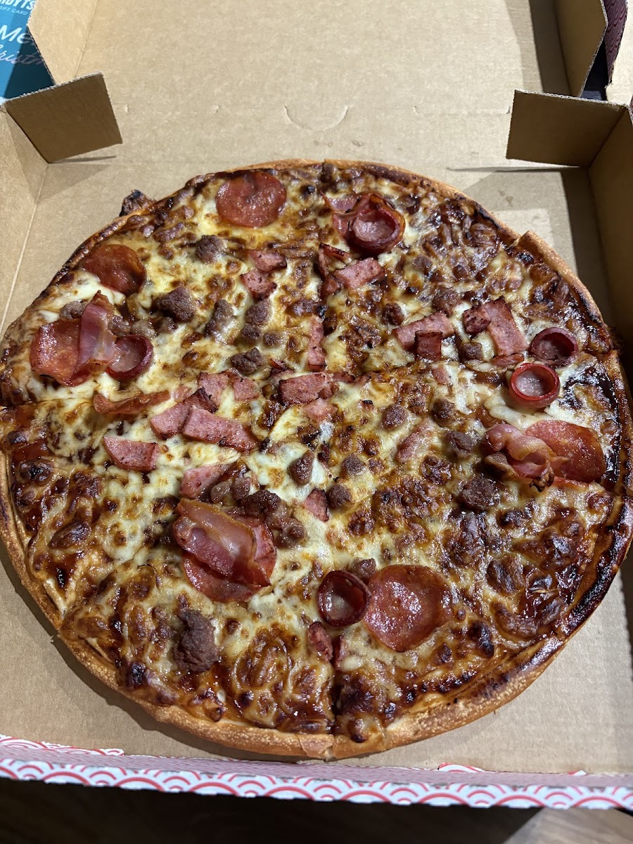 Pizza Hut Photo 9